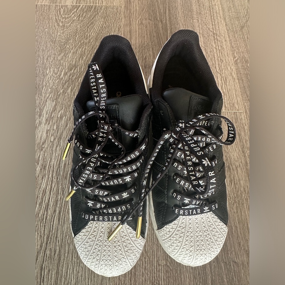 Adidas Superstar Bold

Wmns Superstar Bold 'Core Black' –